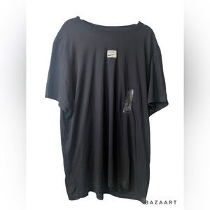 Nike Dri-FIT tee black short sleeve men’s training shirt.  Size XXL KK